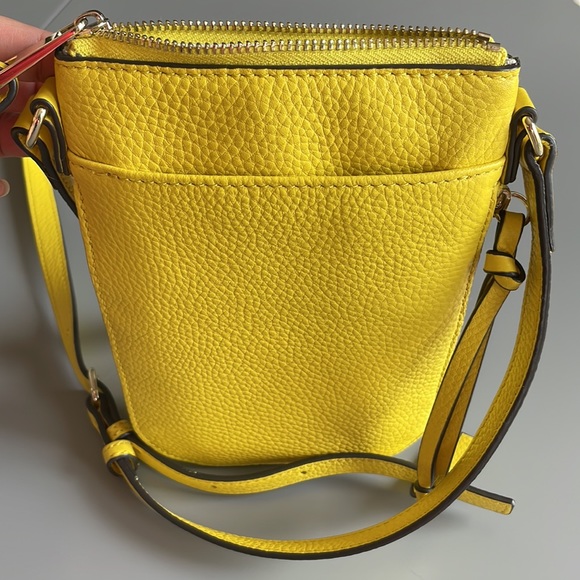 Vince Camuto Slim phone case Crossbody in lemon yellow - Picture 10 of 16